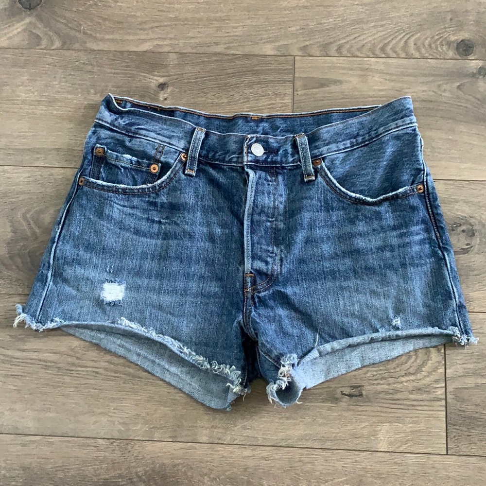 Levi’s Buttonfly Jean shorts 28
